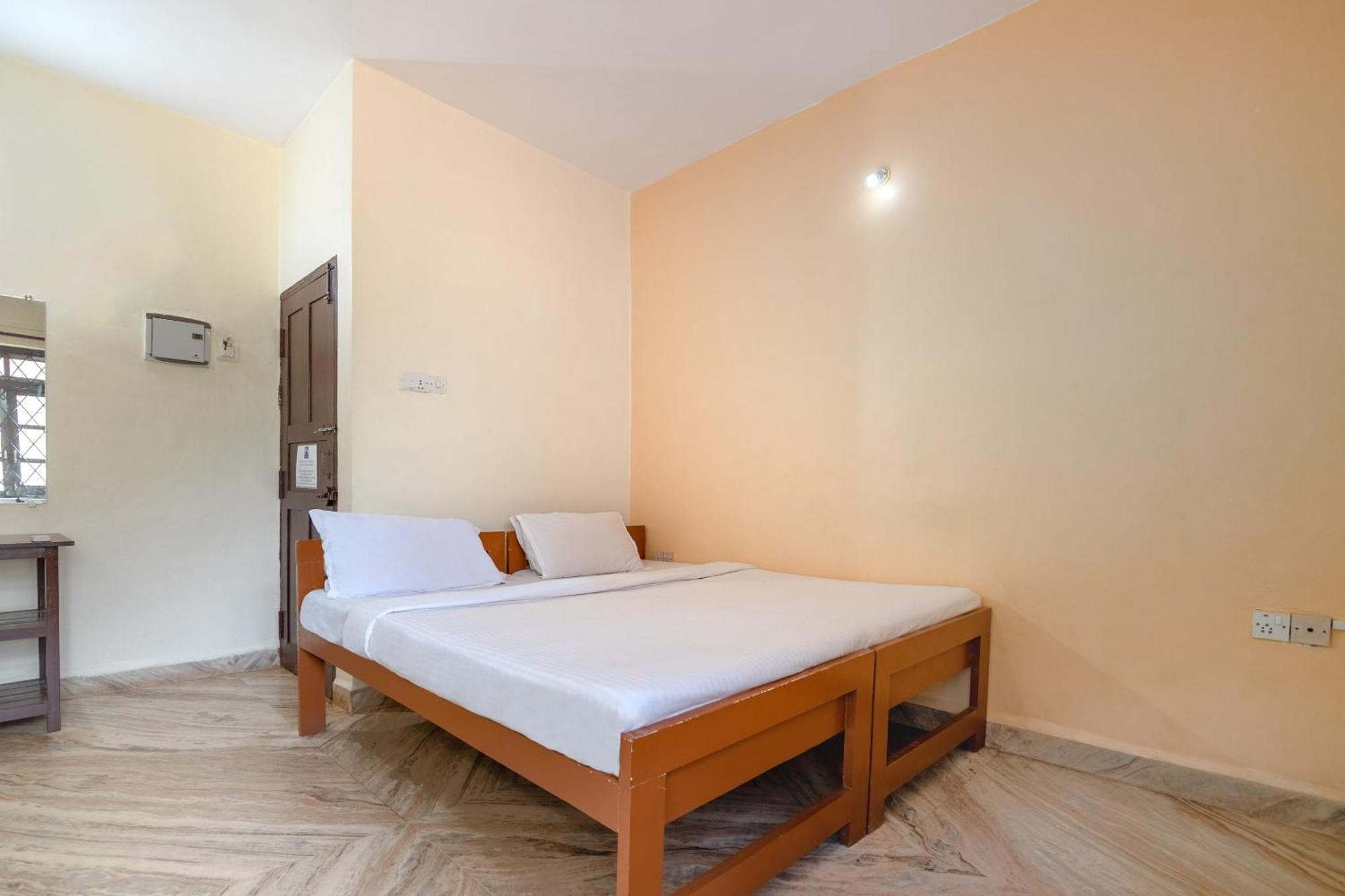 SPOT ON 36887 PS Guest House Calangute Extérieur photo