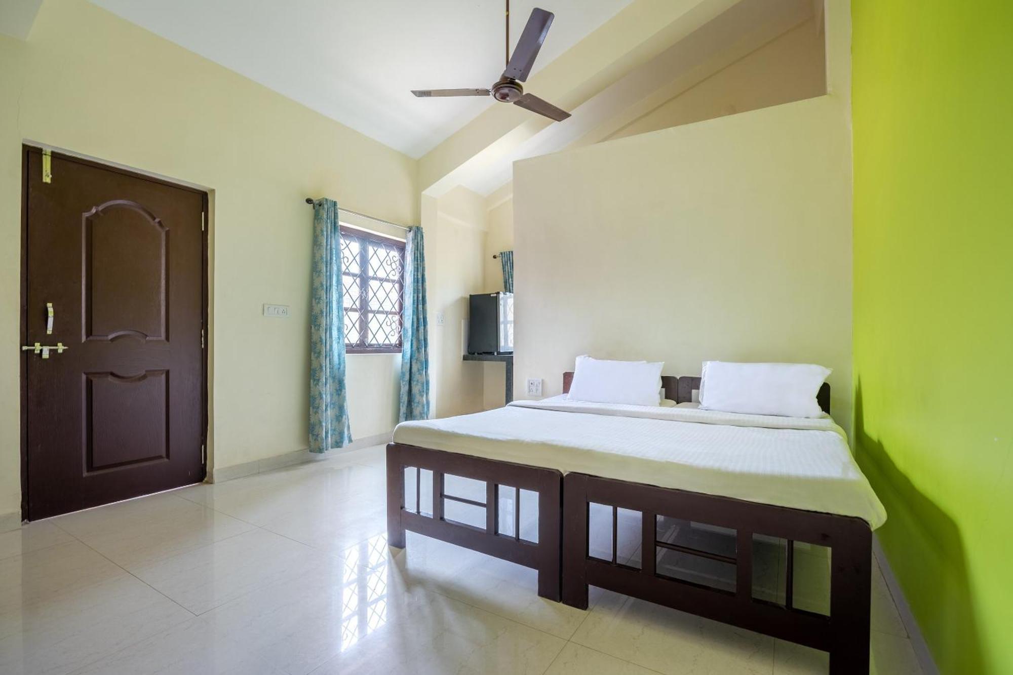 SPOT ON 36887 PS Guest House Calangute Extérieur photo